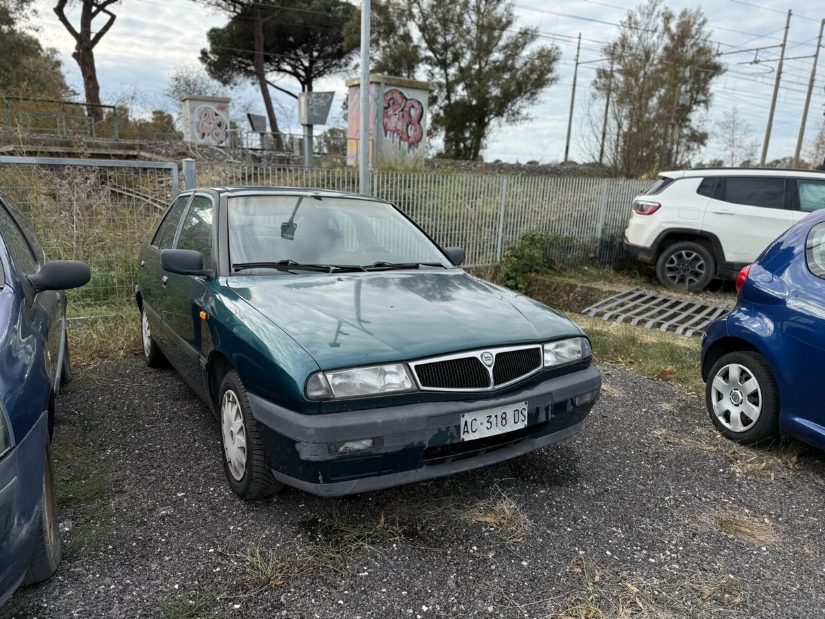 Lancia Delta 1.8 i.e. cat 5 porte
