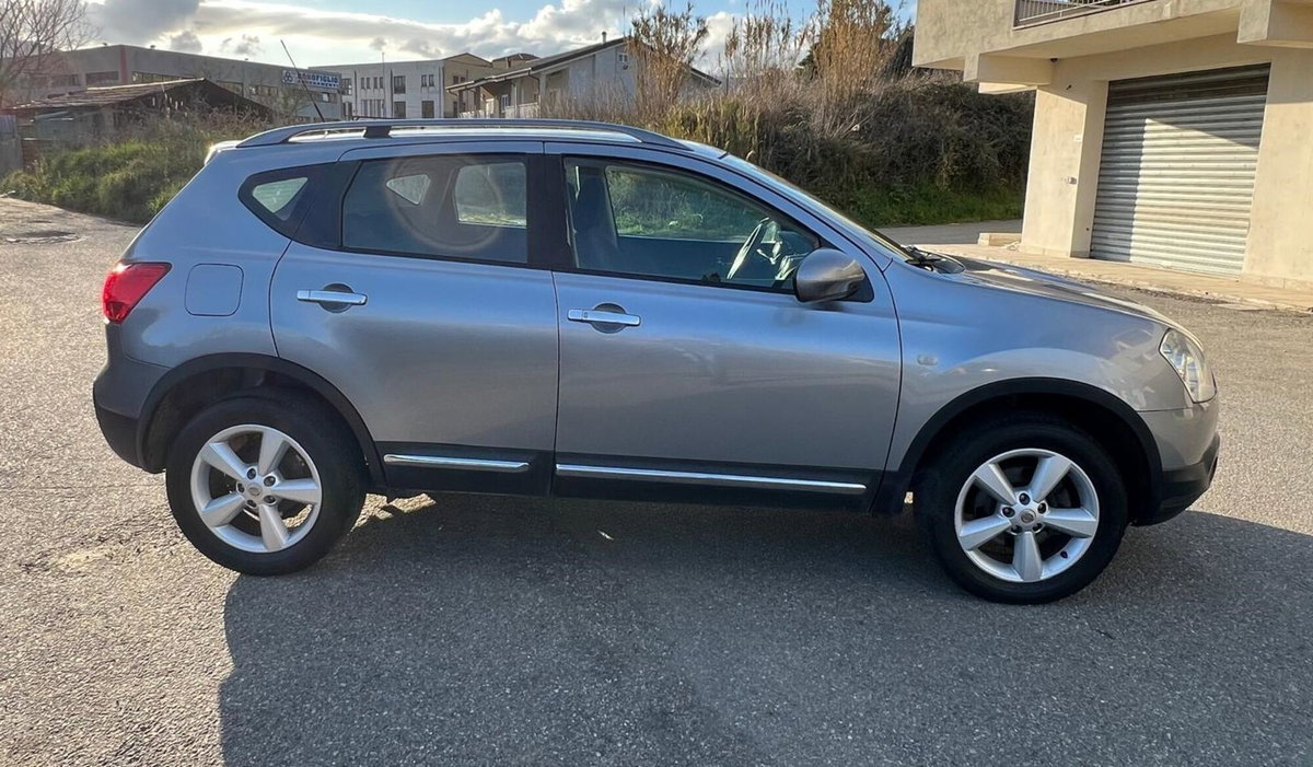 Nissan Qashqai 1.5 dCi Tekna (4)