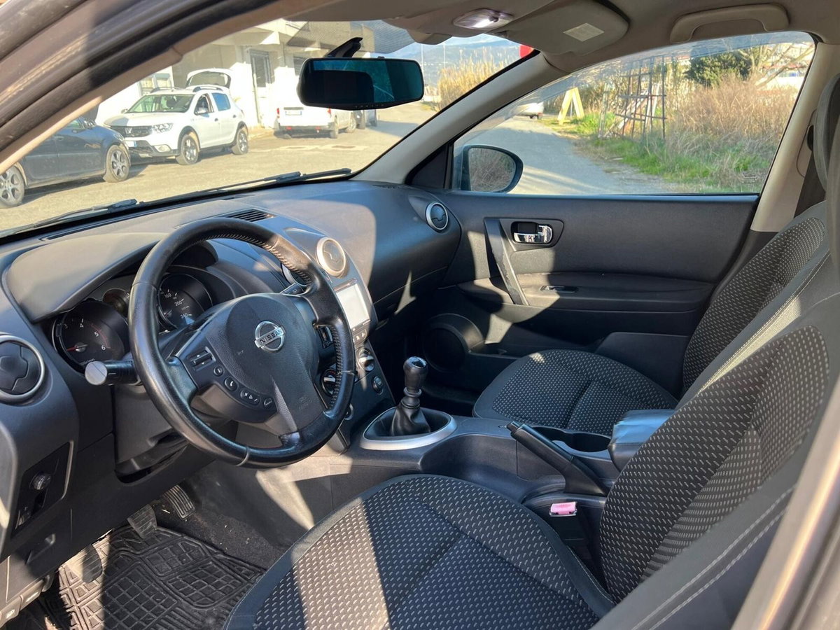 Nissan Qashqai 1.5 dCi Tekna (6)