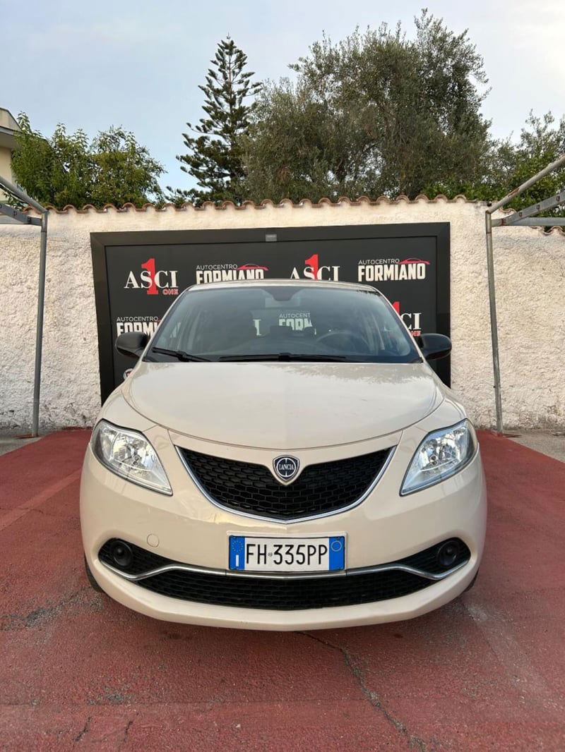 Lancia Ypsilon 1.2 69 CV 5 porte Mya