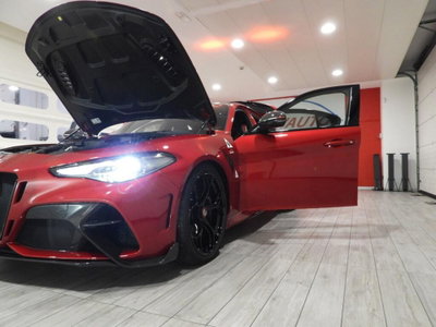 Alfa Romeo Giulia 2.9 T V6 AT8 Quadrifoglio (11)