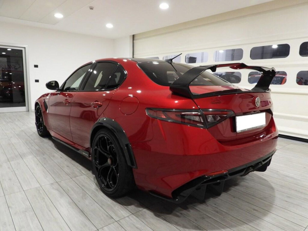 Alfa Romeo Giulia 2.9 T V6 AT8 Quadrifoglio (3)