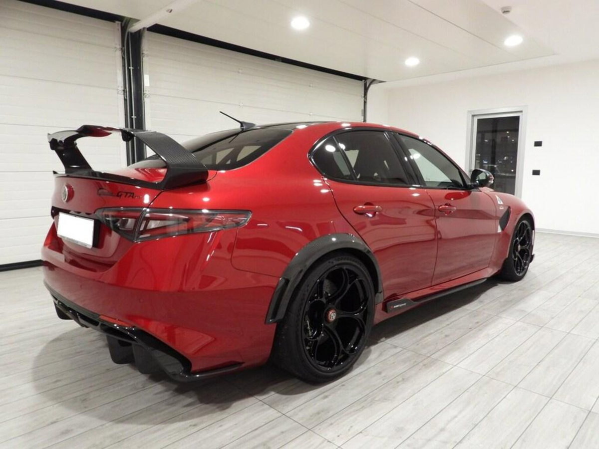 Alfa Romeo Giulia 2.9 T V6 AT8 Quadrifoglio (4)