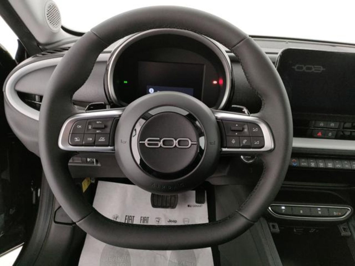 Fiat 600 1.2 hybrid 110cv auto (3)