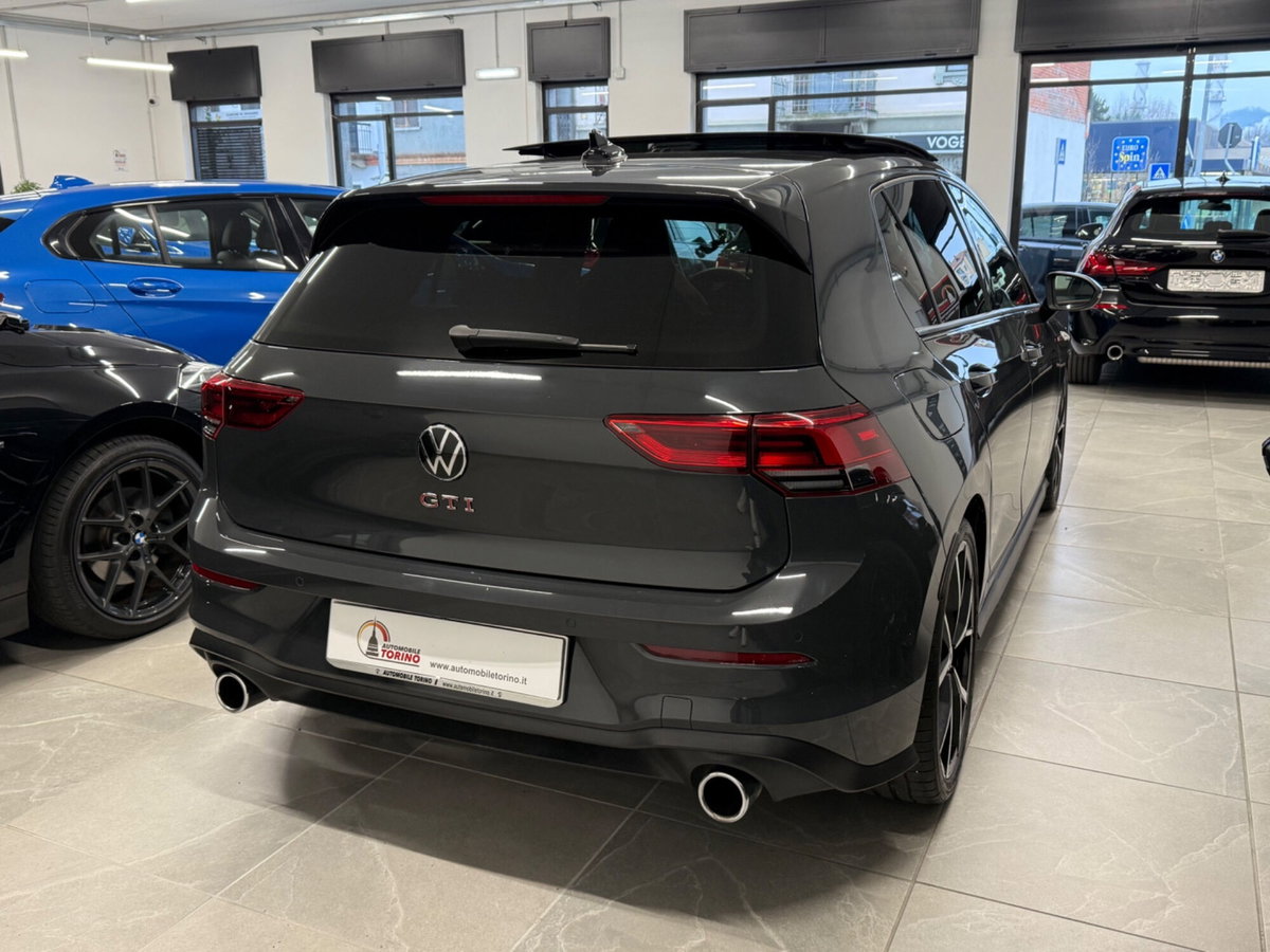 Volkswagen Golf 2.0 TSI GTI DSG (4)