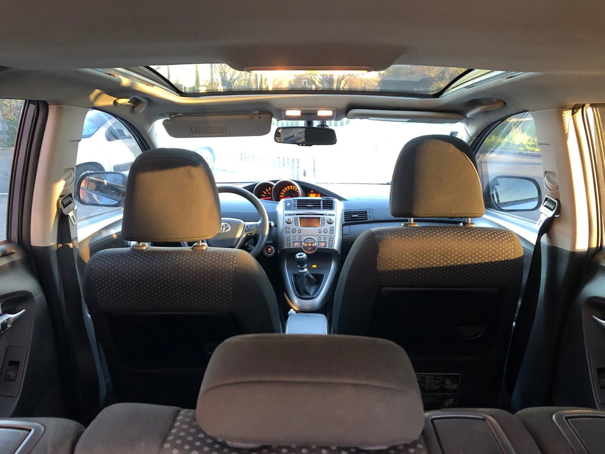 Toyota Verso 2.0 D Sol 7 posti (11)