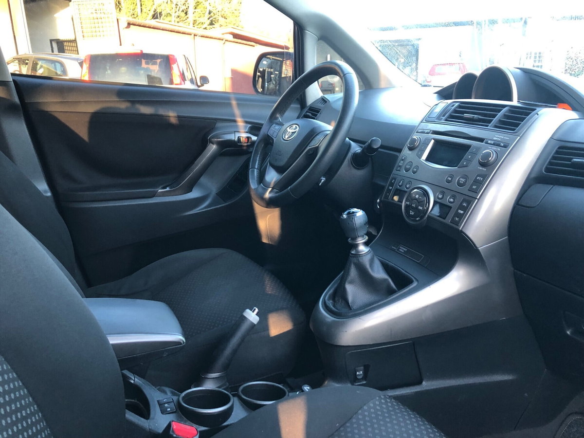 Toyota Verso 2.0 D Sol 7 posti (7)