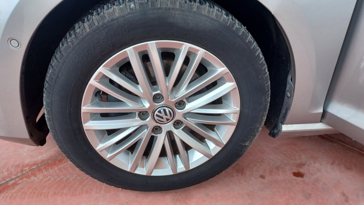 Volkswagen Golf 2.0 TDI 5p. Highline BlueMotion Technology (15)