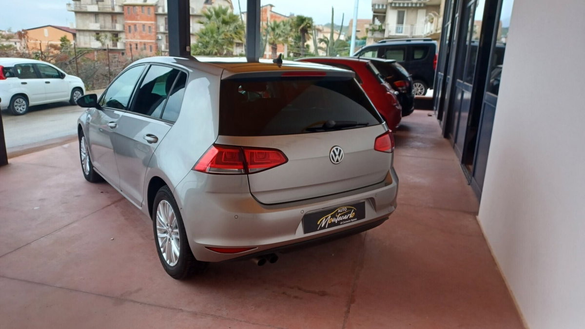 Volkswagen Golf 2.0 TDI 5p. Highline BlueMotion Technology (5)