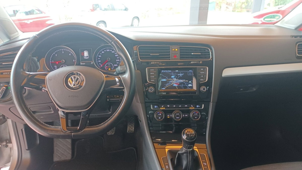Volkswagen Golf 2.0 TDI 5p. Highline BlueMotion Technology (9)