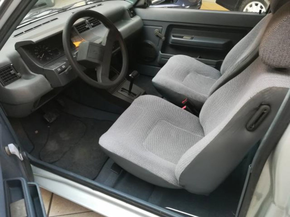 Renault 5 3 porte automatica (13)
