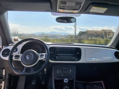 Volkswagen Maggiolino 1.6 TDI Design (12)
