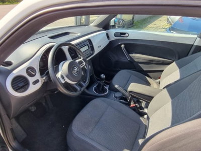 Volkswagen Maggiolino 1.6 TDI Design (8)