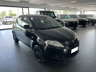 Lancia Ypsilon 1.0 FireFly 5 porte S&S Hybrid Silver Plus usata