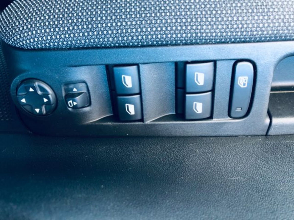 Citroen C3 Aircross BlueHDi 100 S&S Feel (20)