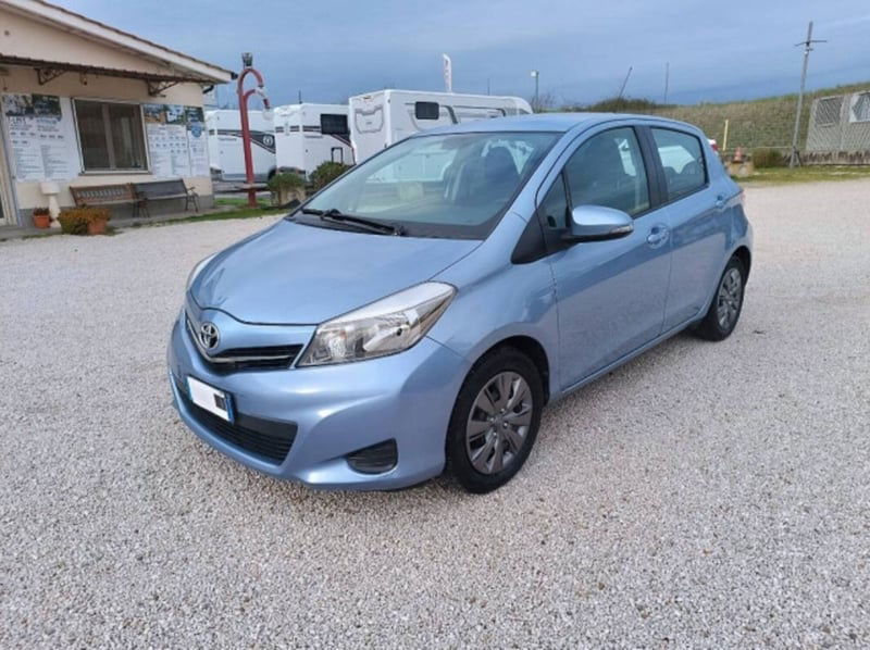 Toyota Yaris 1.0 5 porte Active