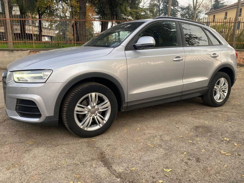 Audi Q3 2.0 TDI 120 CV Sport