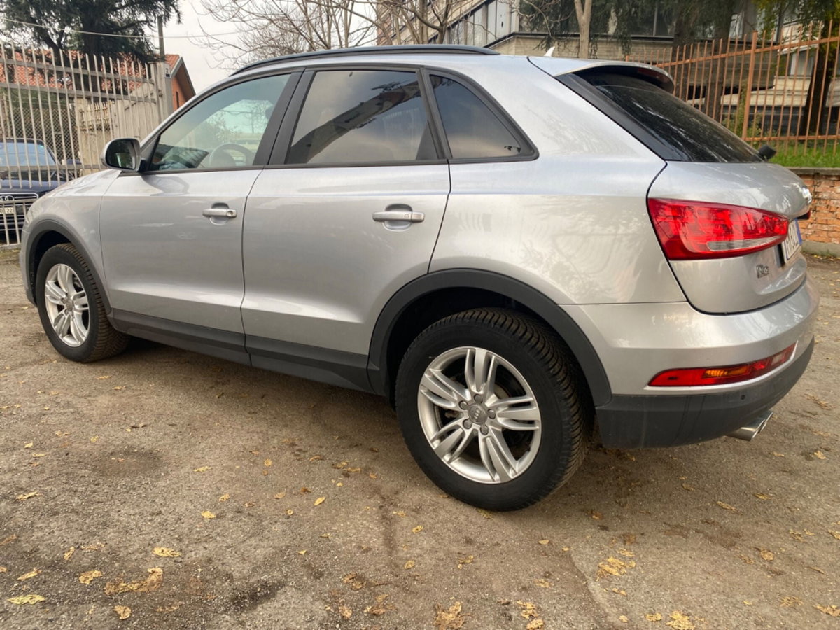 Audi Q3 2.0 TDI 120 CV Sport (7)