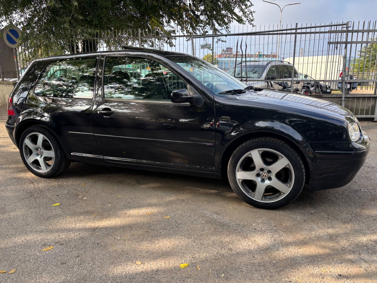 Volkswagen Golf 1.8 turbo 20V cat 3p. GTI (4)