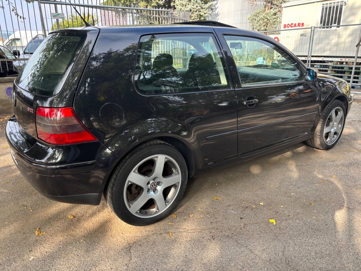 Volkswagen Golf 1.8 turbo 20V cat 3p. GTI (5)