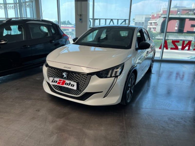 Peugeot 208 motore elettrico 136 CV 5 porte GT Pack