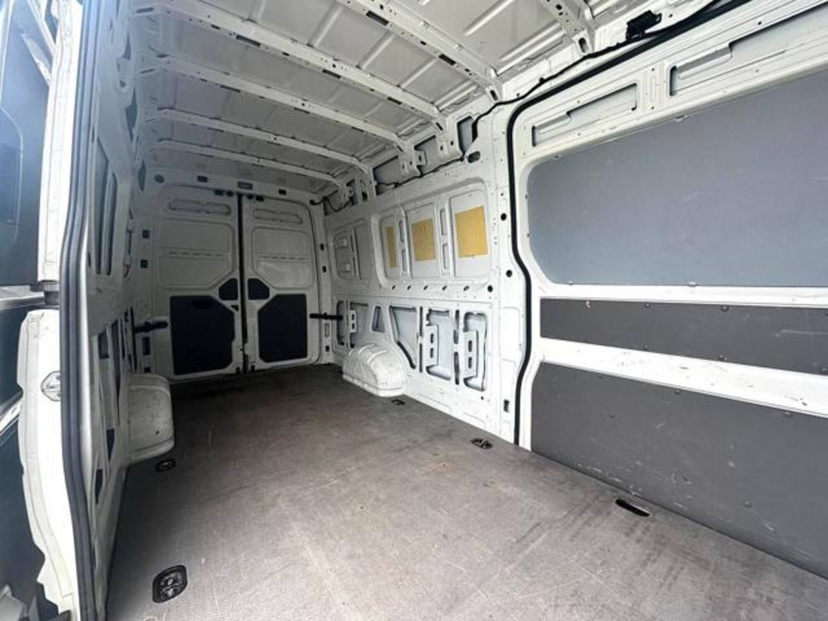 Volkswagen Veicoli Commerciali Crafter Furgone 35 2.0 tdi 140cv L4H3 (11)