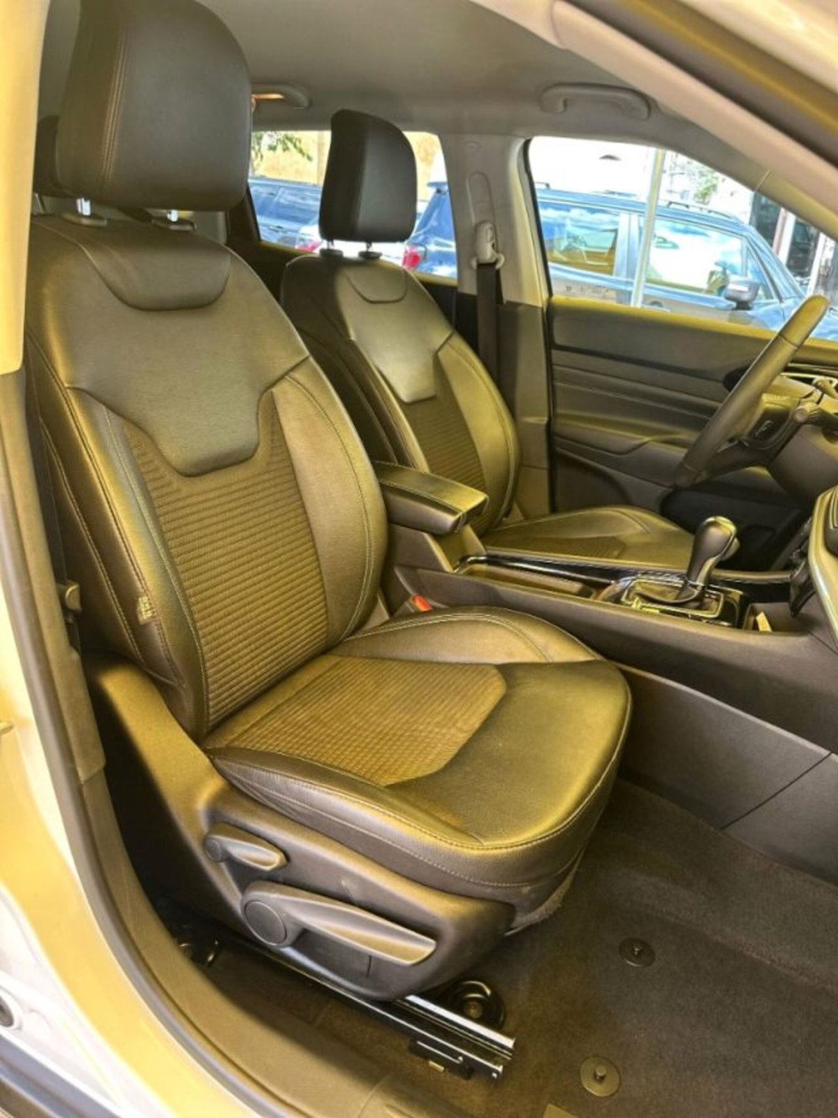 Jeep Compass 1.3 T4 190CV PHEV AT6 4xe Limited (11)