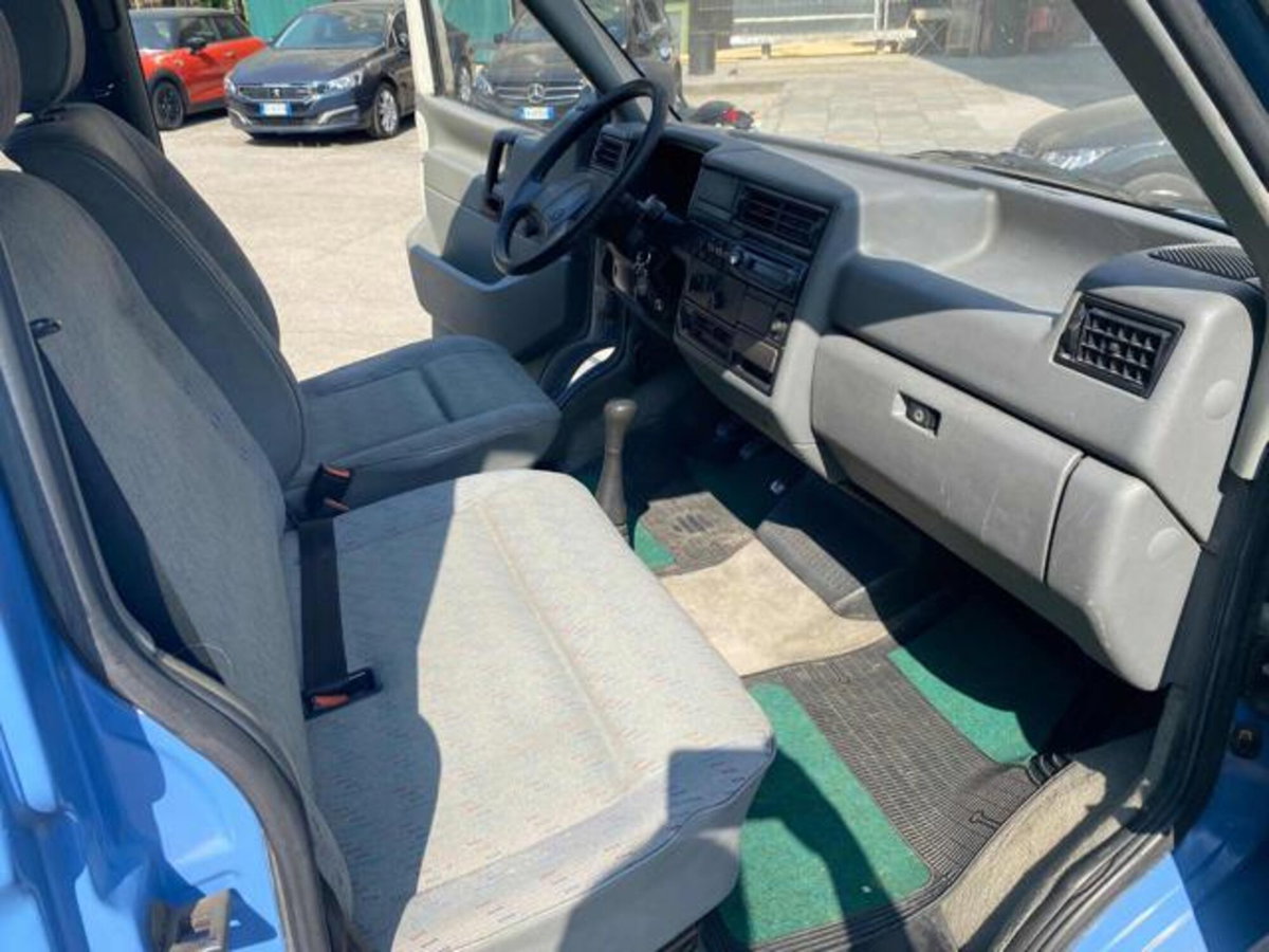 Volkswagen Veicoli Commerciali Transporter Furgone 1.9 TD cat Caravelle GL (14)