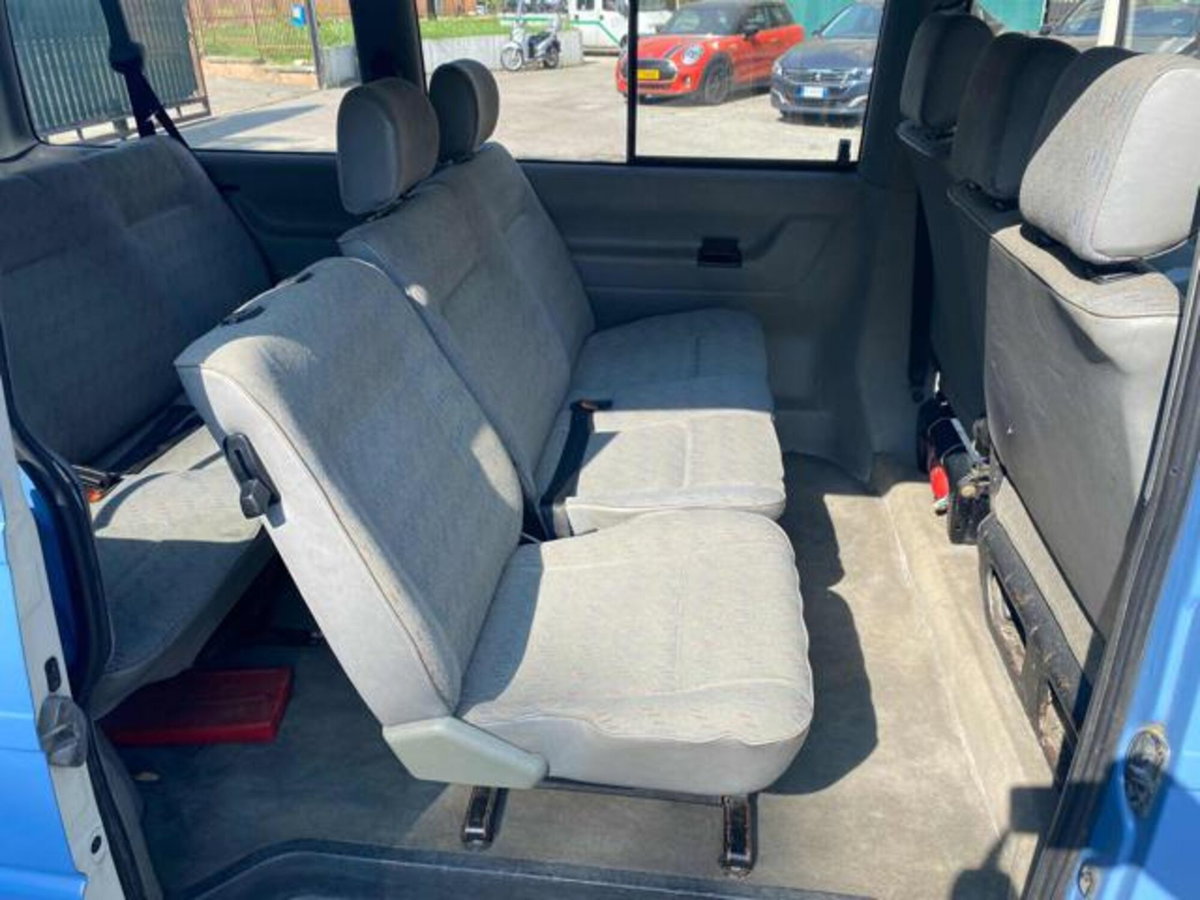 Volkswagen Veicoli Commerciali Transporter Furgone 1.9 TD cat Caravelle GL (16)