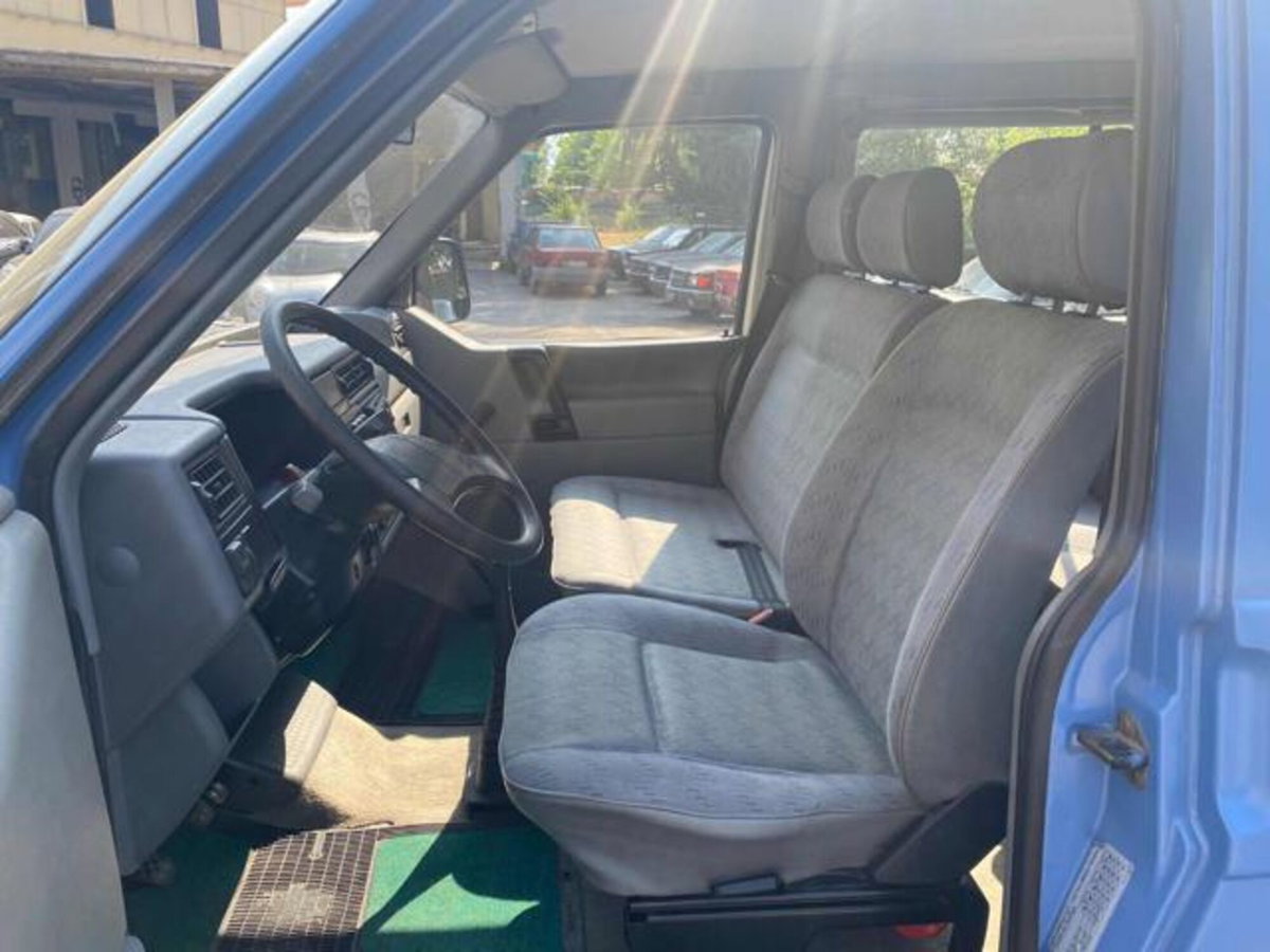 Volkswagen Veicoli Commerciali Transporter Furgone 1.9 TD cat Caravelle GL (9)