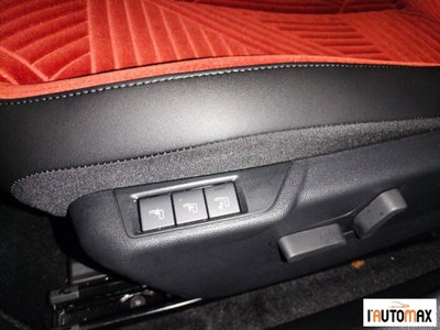Lancia Ypsilon 1.2 mhev Edizione Limitata Cassina e-dct (10)