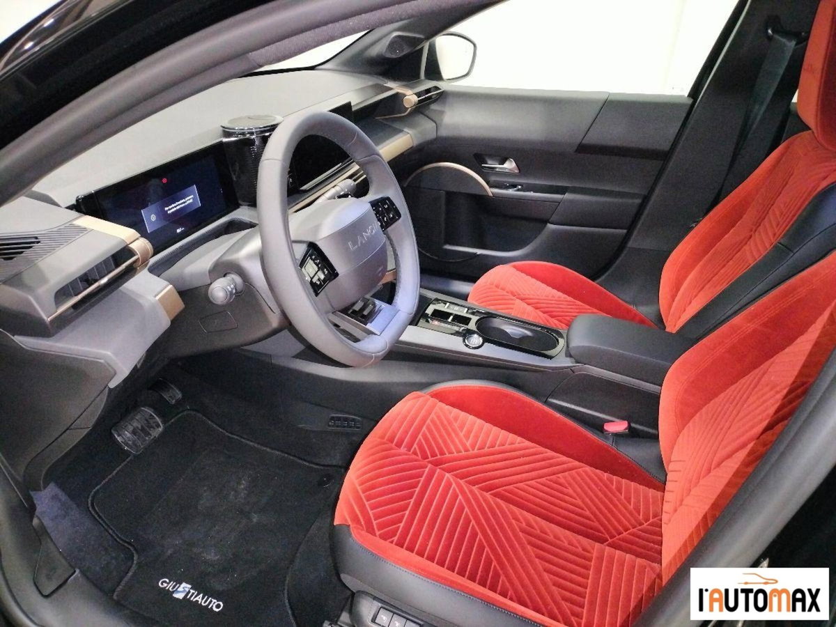 Lancia Ypsilon 1.2 mhev Edizione Limitata Cassina e-dct (8)