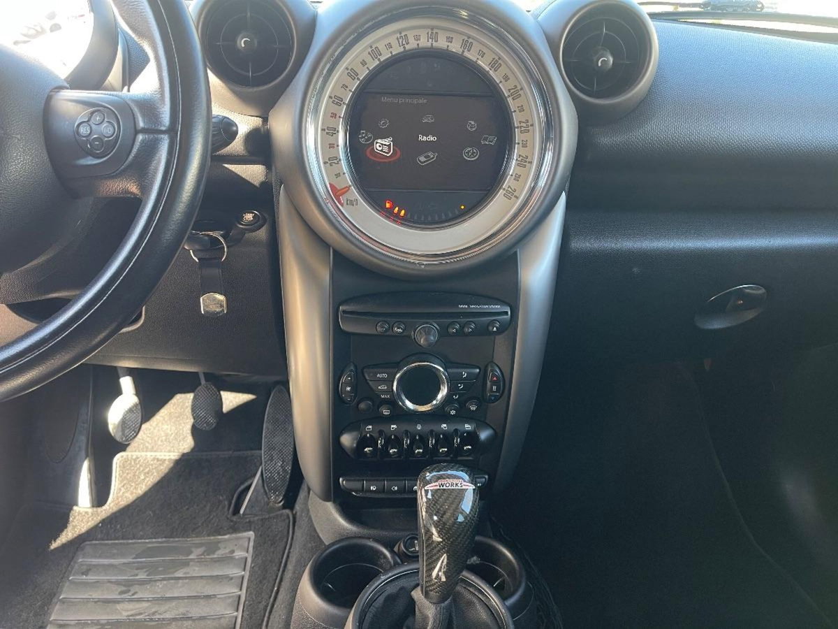MINI Mini Countryman 1.6 Cooper D Countryman (16)