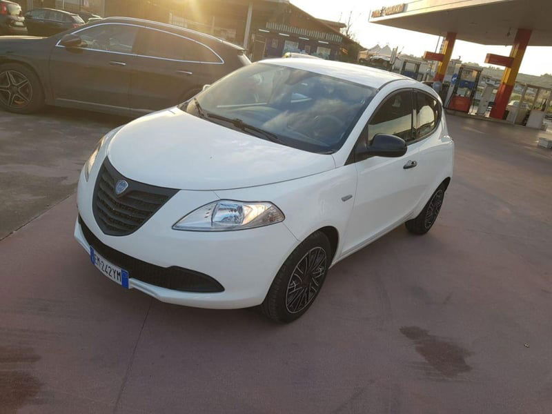 Lancia Ypsilon 1.2 69 CV 5 porte GPL Ecochic Gold