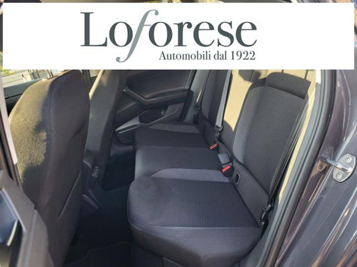 Volkswagen Taigo 1.0 tsi Life 115cv dsg (9)