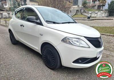 Lancia Ypsilon 1.2 69 CV 5 porte GPL Ecochic Elefantino Blu usata