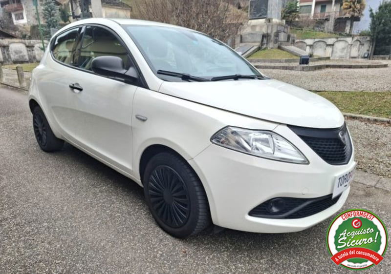 Lancia Ypsilon 1.2 69 CV 5 porte GPL Ecochic Elefantino Blu