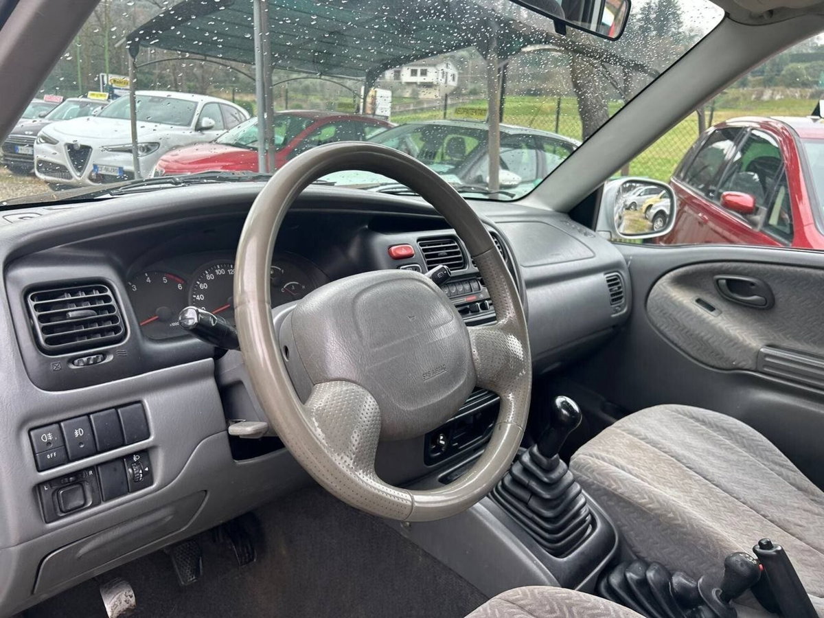 Suzuki Grand Vitara TDI S.W. (8)