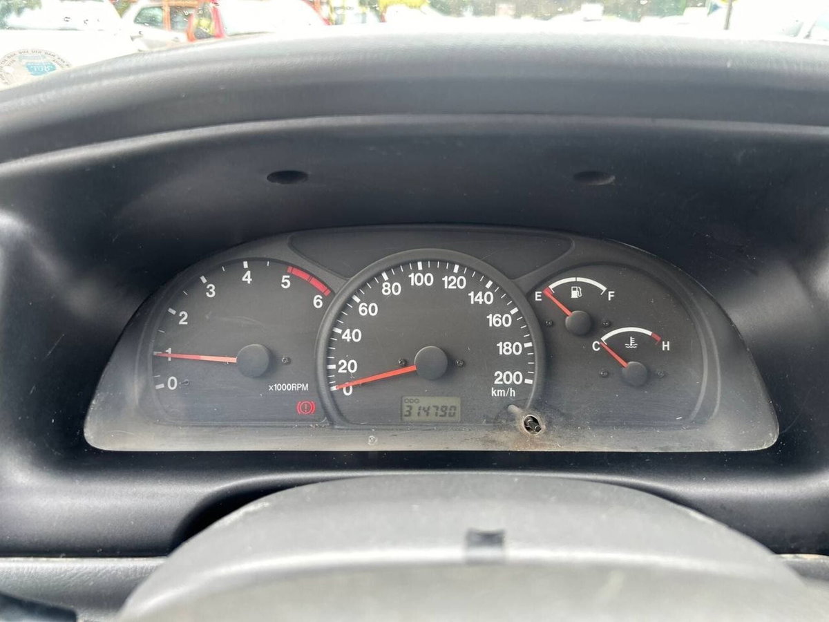 Suzuki Grand Vitara TDI S.W. (9)