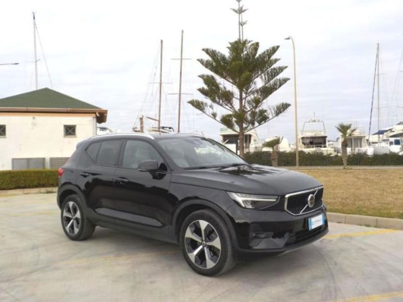 VOLVO Veicoli Commerciali XC40 XC40 N1 1.5 T2 Momentum my21