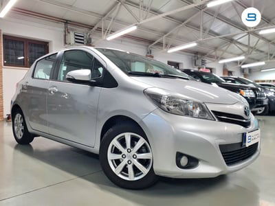 Toyota Yaris 1.0 5 porte Lounge usata