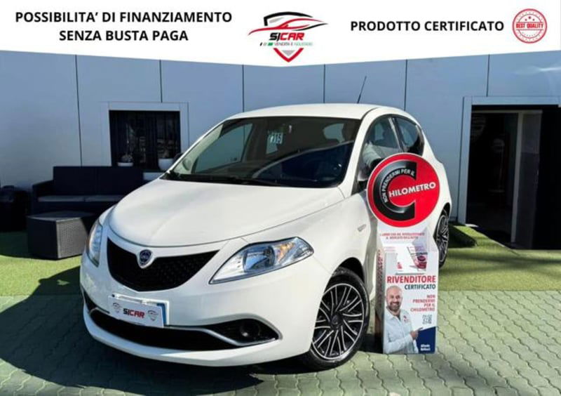 Lancia Ypsilon 1.2 69 CV 5 porte Gold