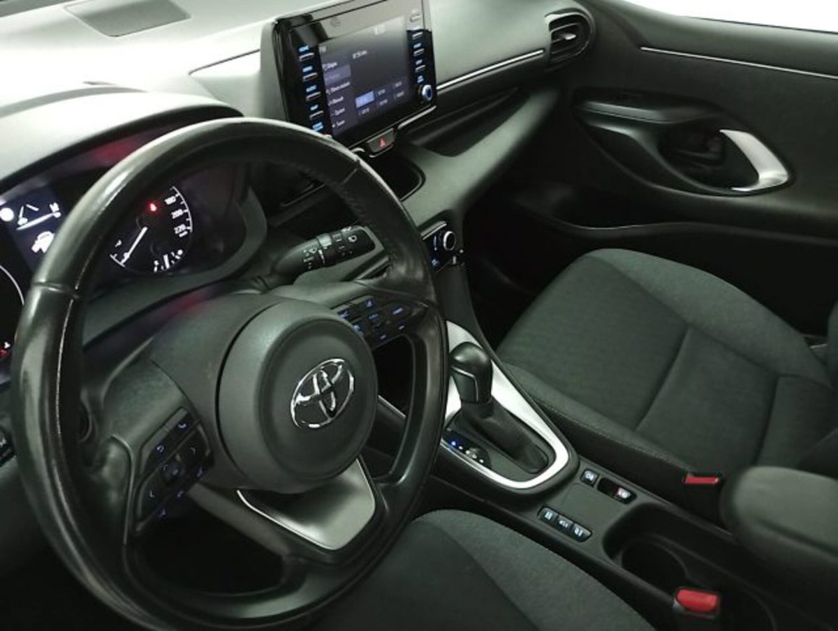 Toyota Toyota C-HR 2.0 Hybrid E-CVT Lounge (11)