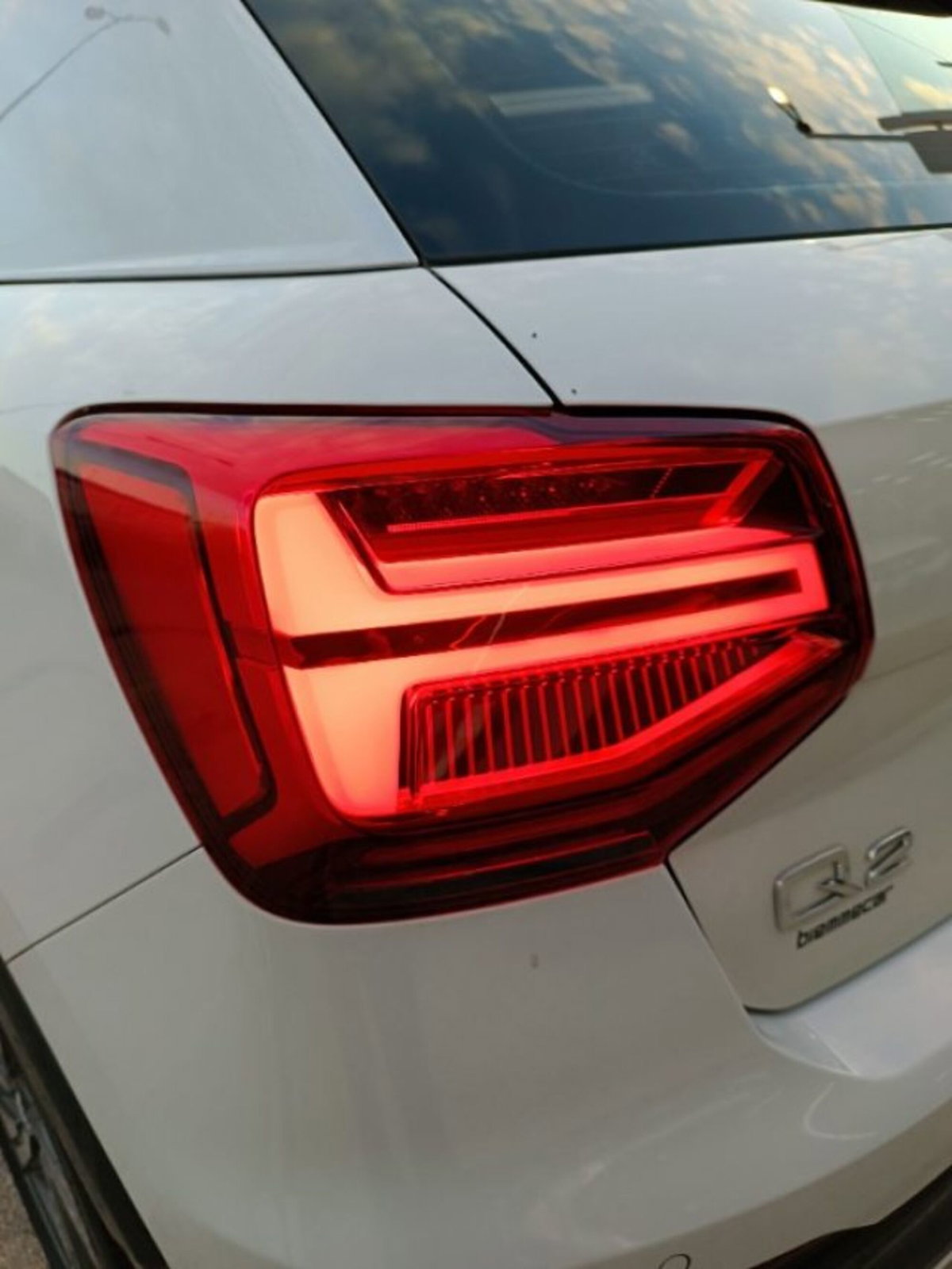 Audi Q2 Q2 30 TDI Identity Black (19)