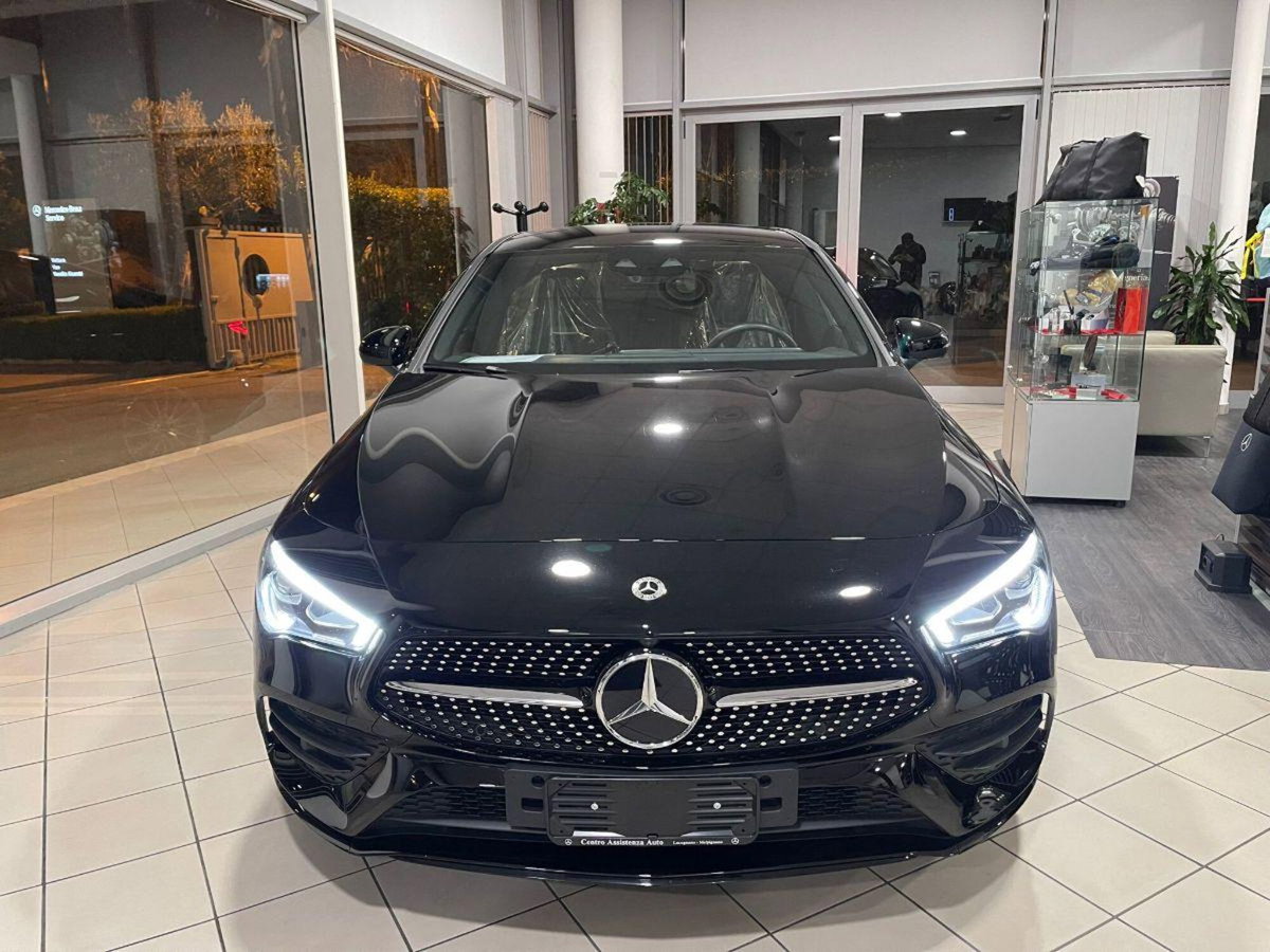 Mercedes-Benz CLA 200 d Premium (2)