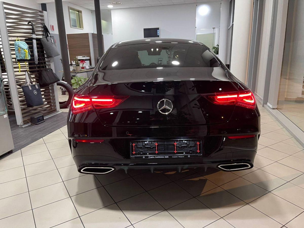 Mercedes-Benz CLA 200 d Premium (4)