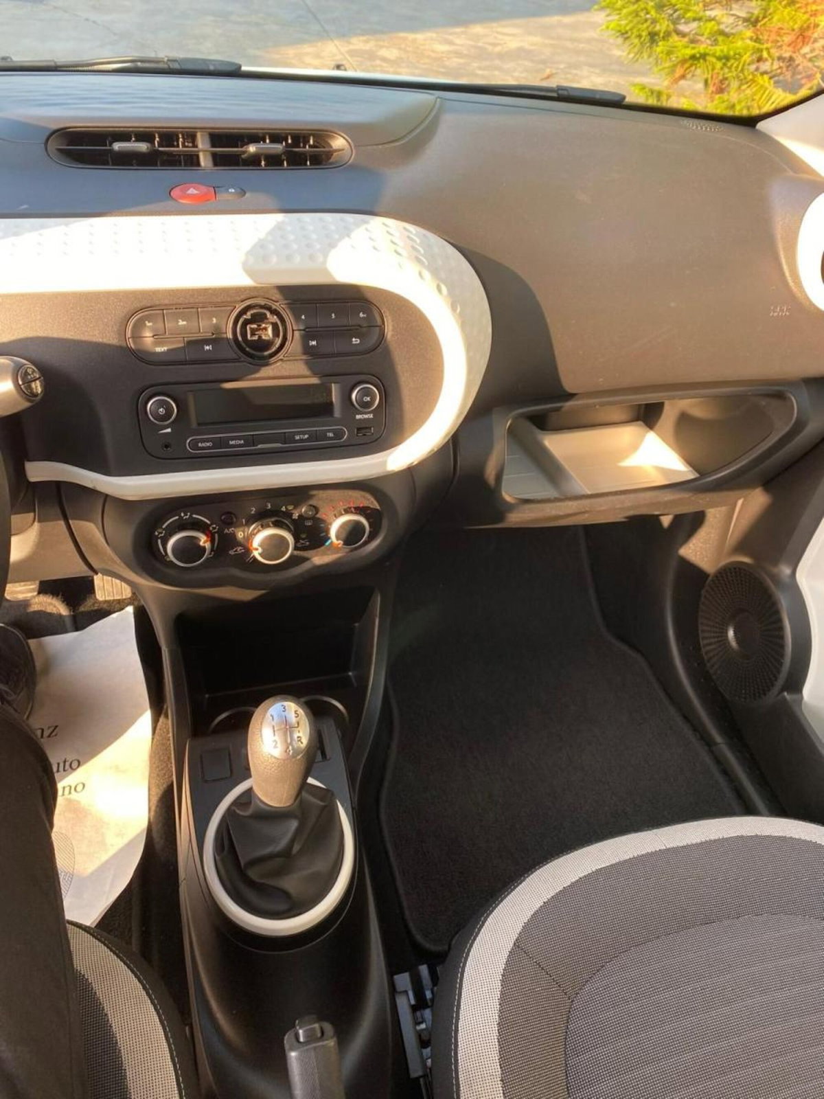 Renault Twingo SCe Zen (7)