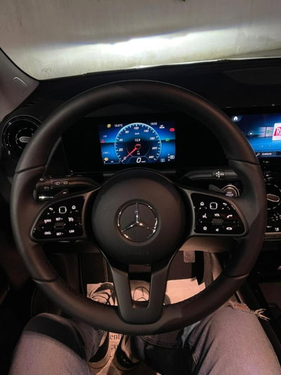 Mercedes-Benz GLA SUV 200 d Automatic Business (12)