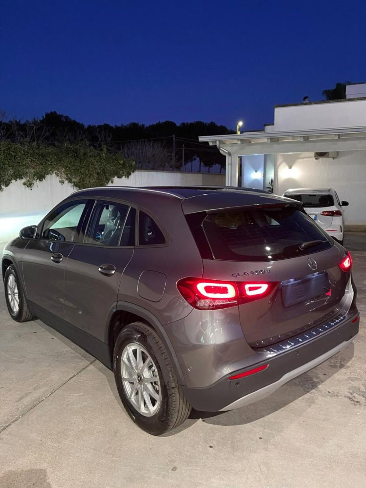 Mercedes-Benz GLA SUV 200 d Automatic Business (5)