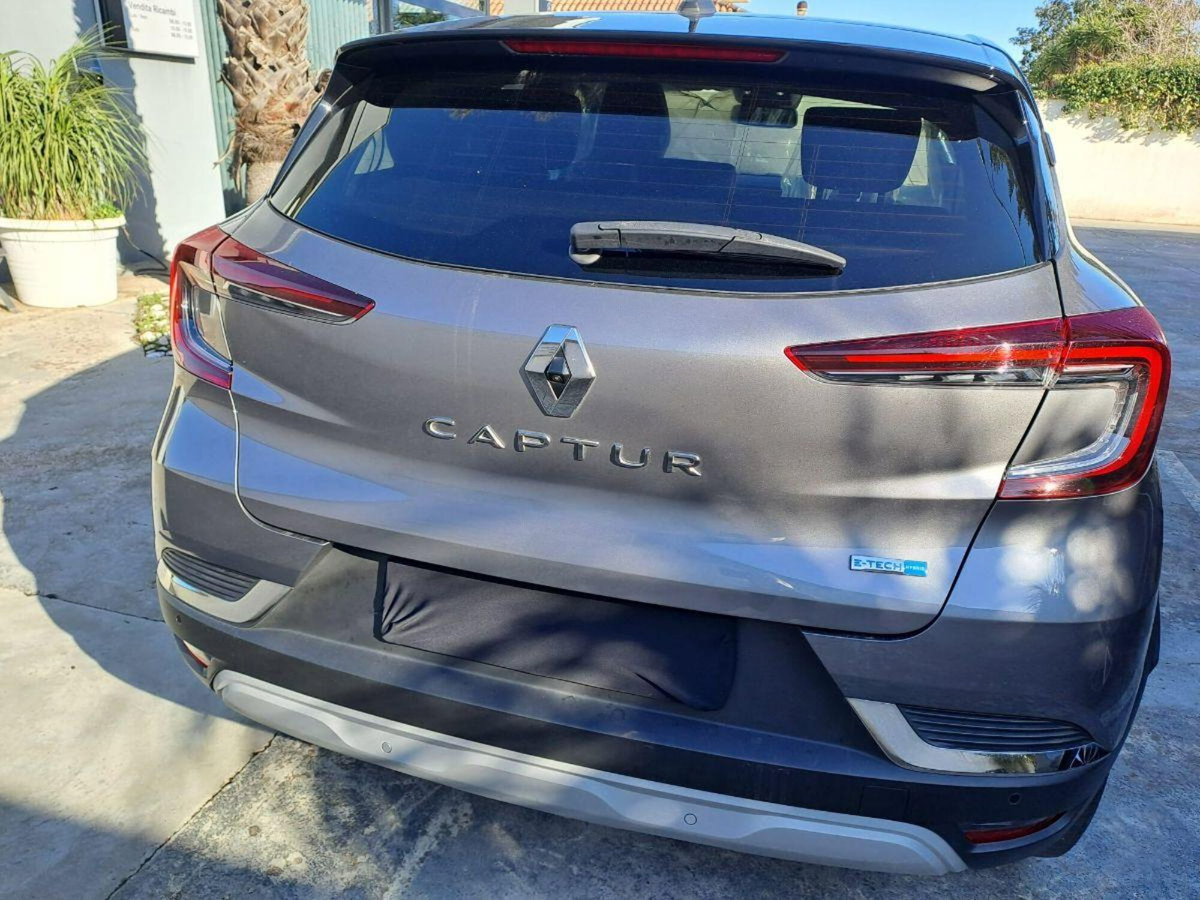 Renault Captur Full Hybrid E-Tech 145 CV Intens (2)